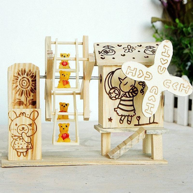 Hộp Đựng Bút Phát Nhạc Bằng Gỗ