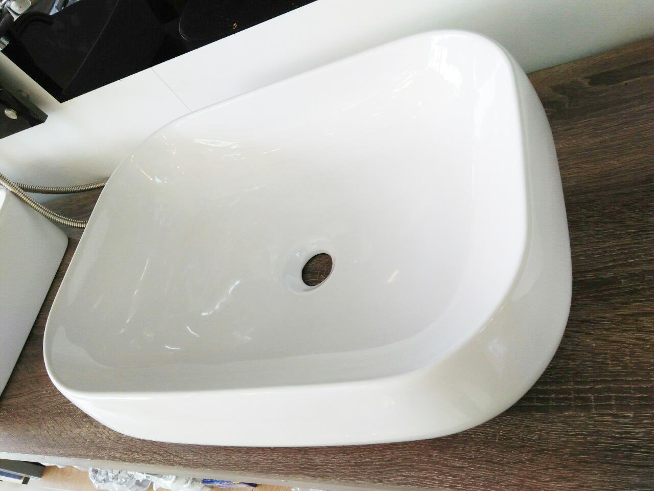 Chậu lavabo rửa mặt để bàn vuông bo góc