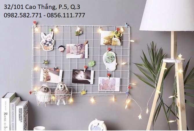 DÂY ĐÈN LED TRANG TRÍ MÀU VÀNG NẮNG SIÊU ĐẸP DÀI 10m, tặng KHUNG LƯỚI SẮT- TREO ẢNH DECOR VÀ CÁC VẬT DỤNG NHƯ KÍNH, ĐỒNG HỒ-ĐỒ TRANG SỨC...