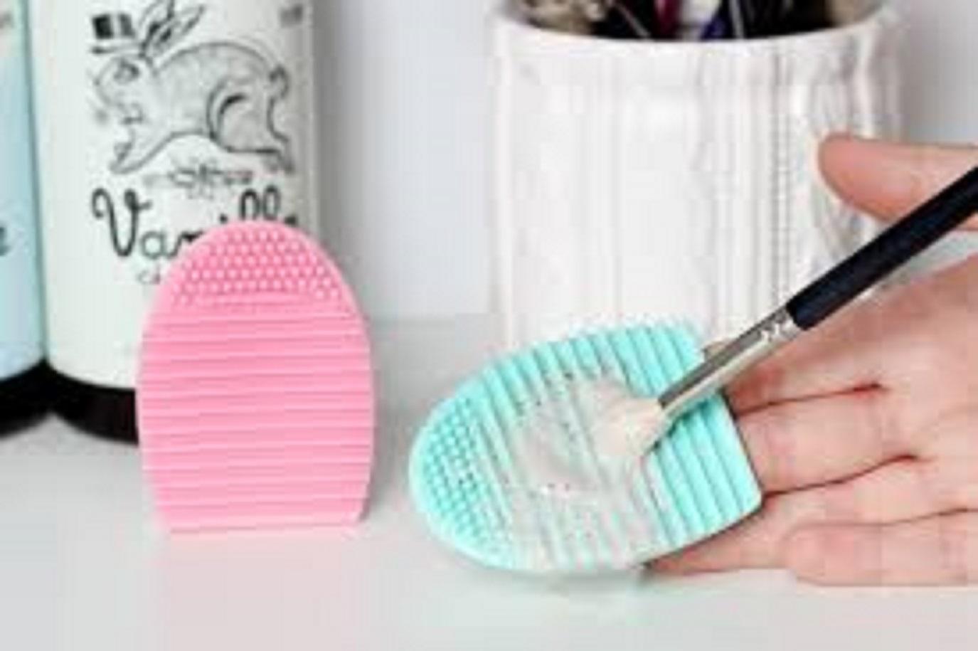 [HCM]Dụng cụ vệ sinh cọ trang điểm