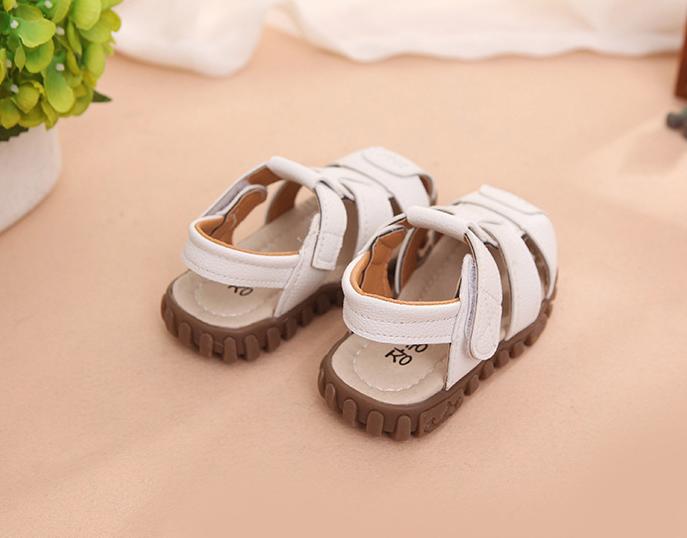 Giày sandal cho bé trai Size 21-30 RS140 (Trắng)