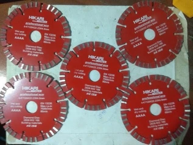 Đĩa cắt bê tông (Bộ 5 đĩa) lưỡi cắt bê tông,  ngoài 129mm, lỗ 22mm -  Hikari Thái lan siêu bền cho máy phay cắt rãnh tường, phay cắt bê tông