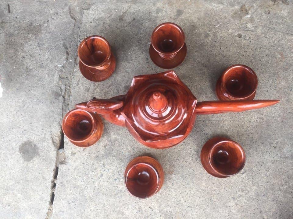 Bộ ấm trà bằng gỗ hương
