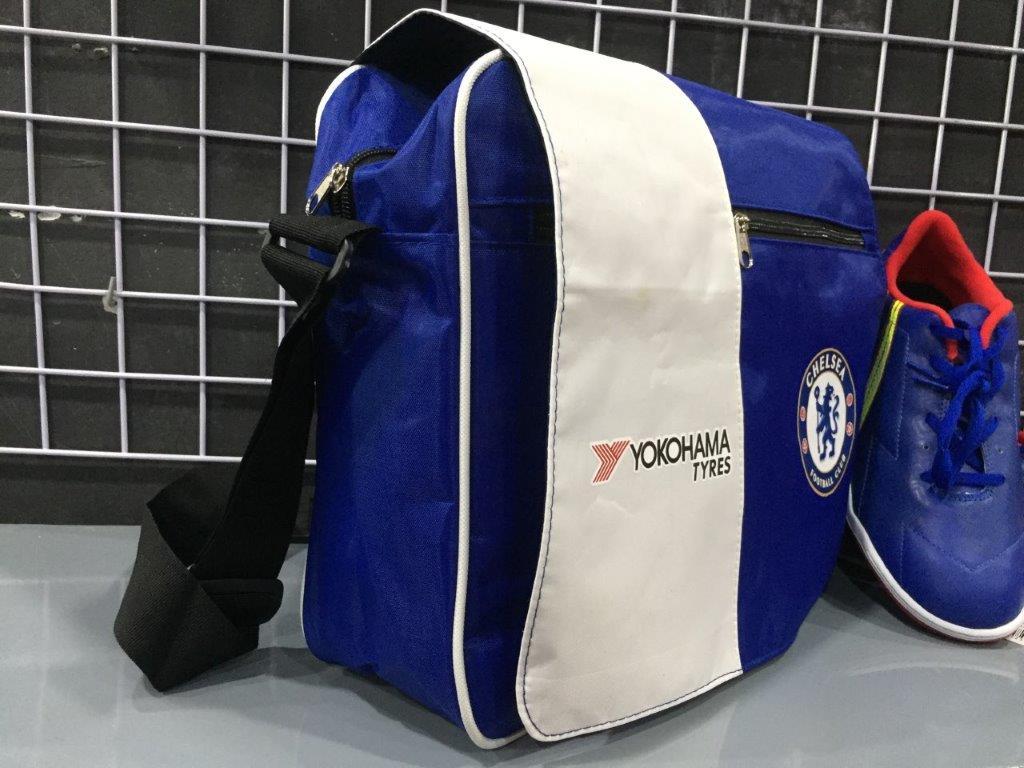 CẶP ĐI HỌC CHO FAN CLB CHELSEA