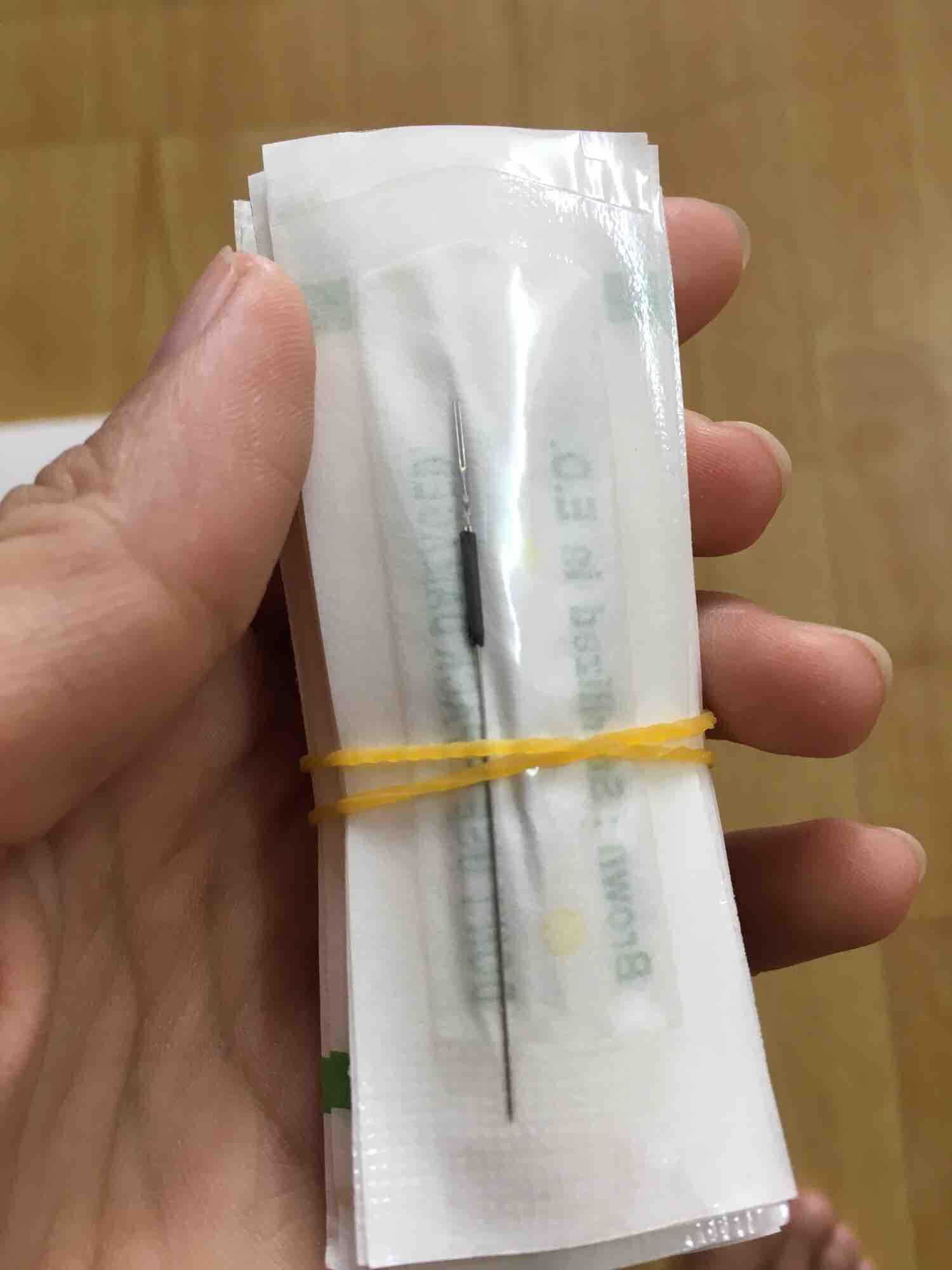 [HCM]Kim 3 tròn 0.35 - Kim phun xăm thẩm mỹ (gói 100 kim)  ( Dụng cụ phun xăm thẩm mỹ )