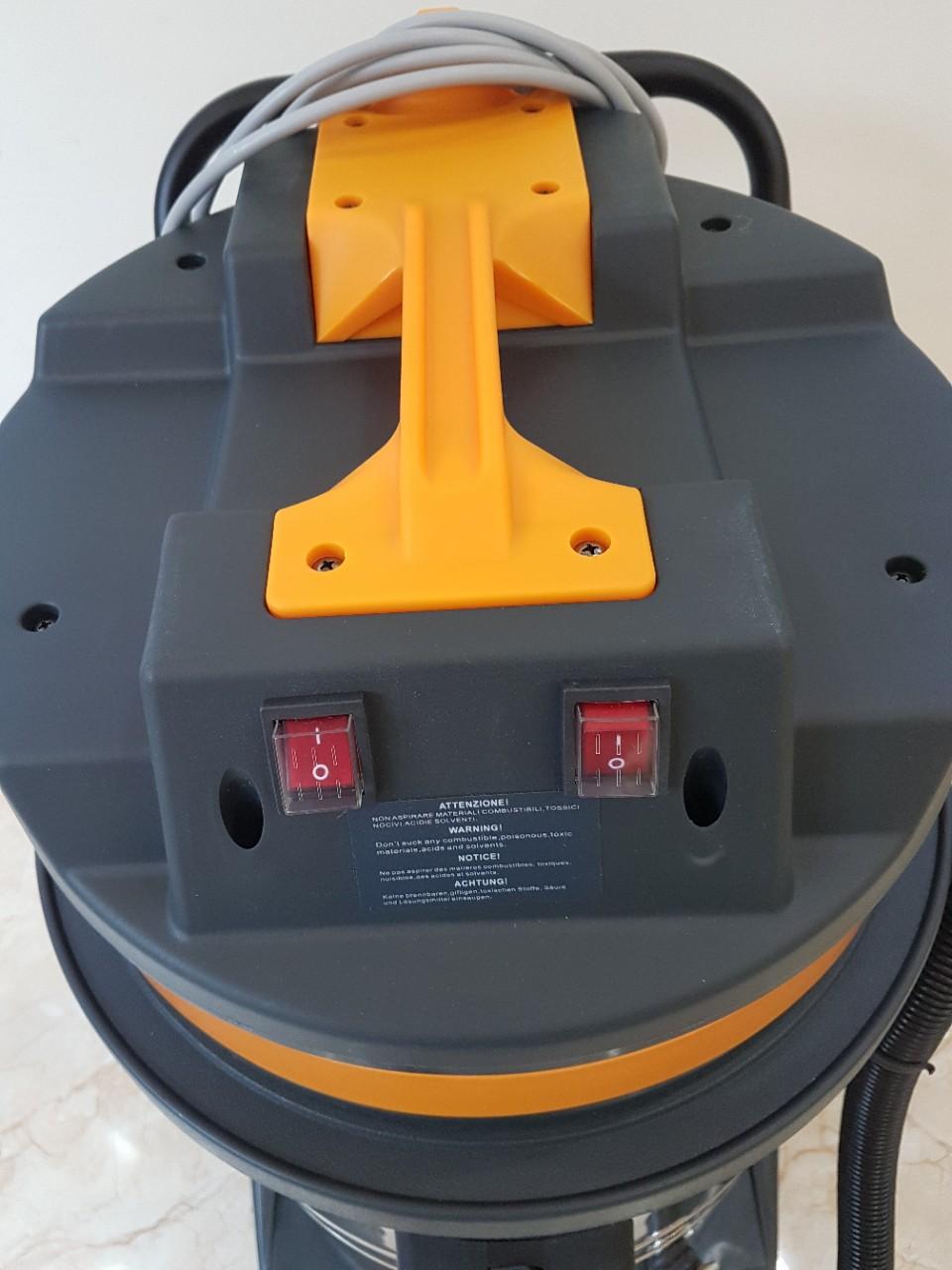 Máy hút bụi HiClean HC 70