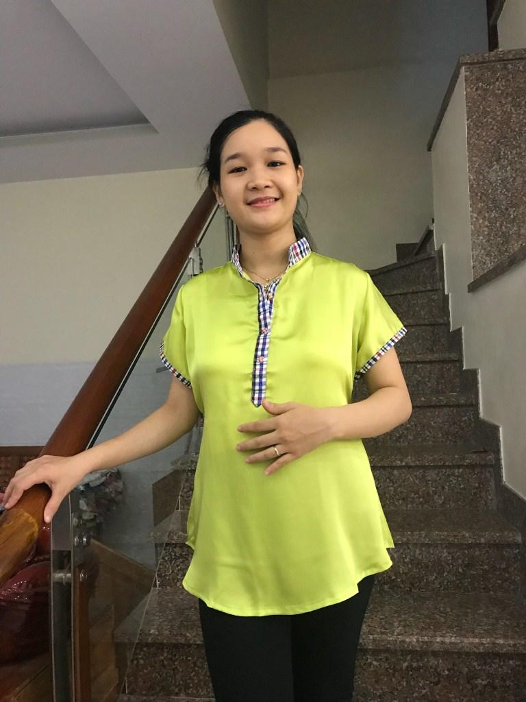 Áo bầu lụa cổ trụ (vàng)