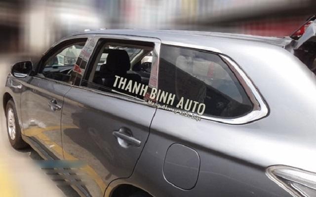 Viền cong kính xe outlander