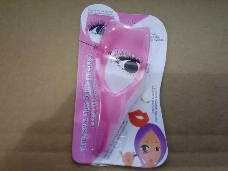 dụng cụ hỗ trợ chải mascara và kẻ eyeliner