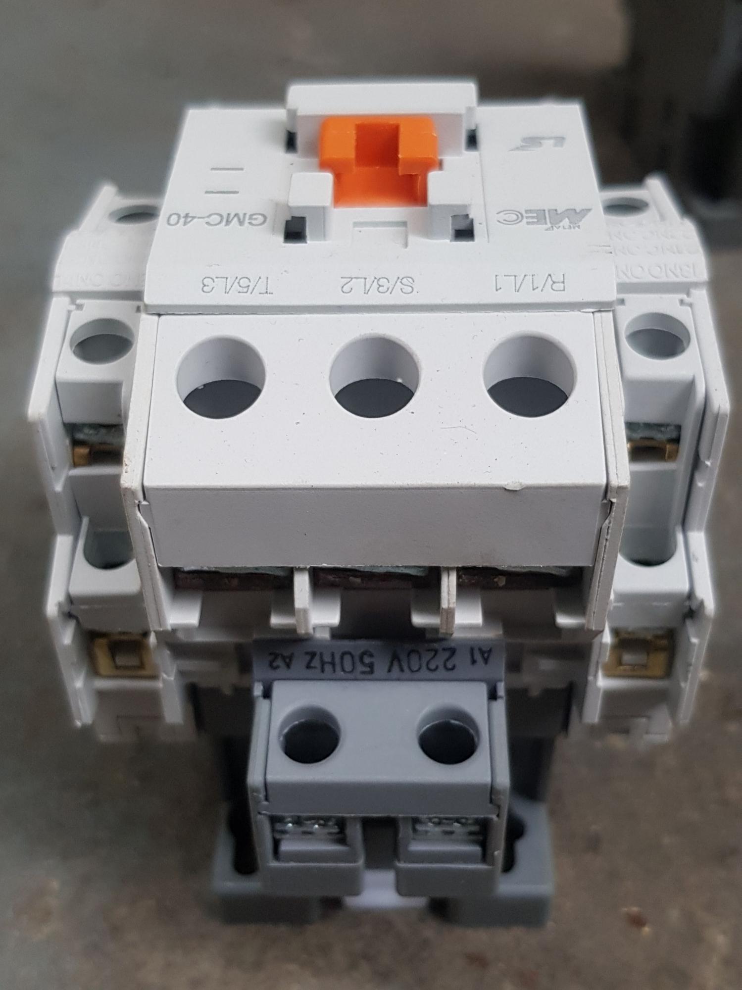 Khởi động từ GMC 40A