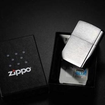 Bật Lửa Zippo Brushed Chrome Bạc Xước Vân Ngang