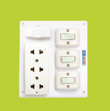 Bảng điện 1 cầu chì 3 công tắc 1 ổ cắm 3CT Sopoka - Điện Việt