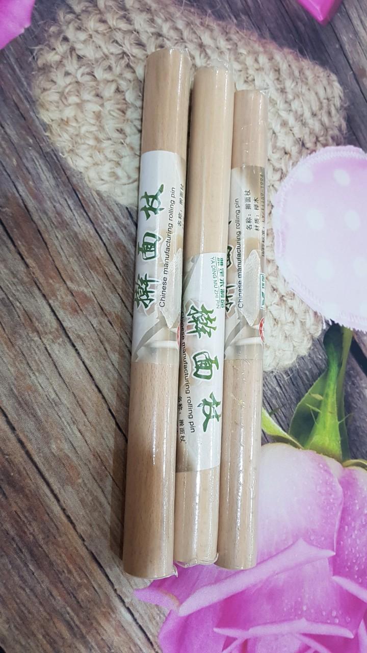 Cây cán bột bằng gỗ