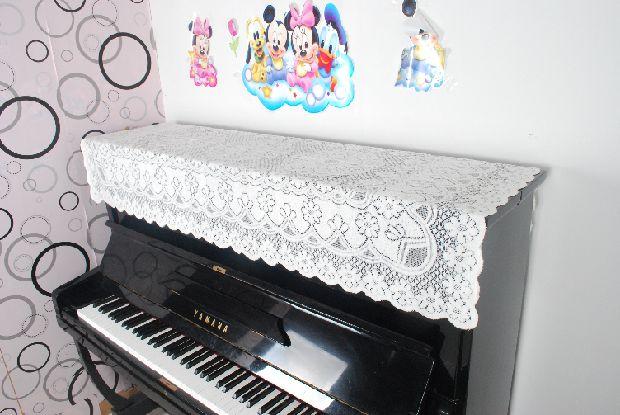 Khăn phủ đàn Piano trắng
