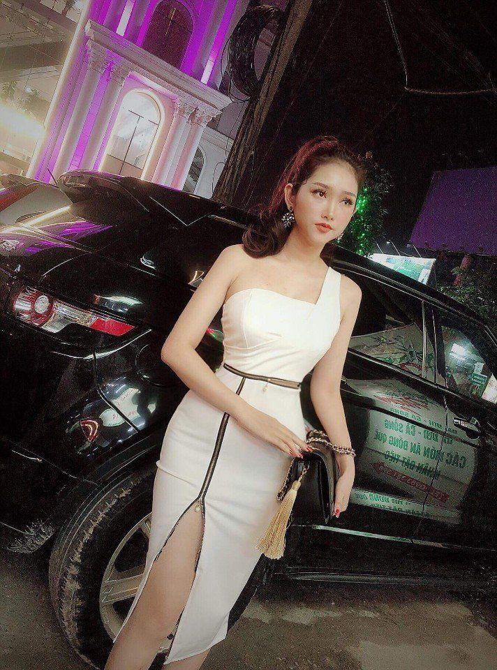 Đầm body lệch vai dây kéo thiết kế