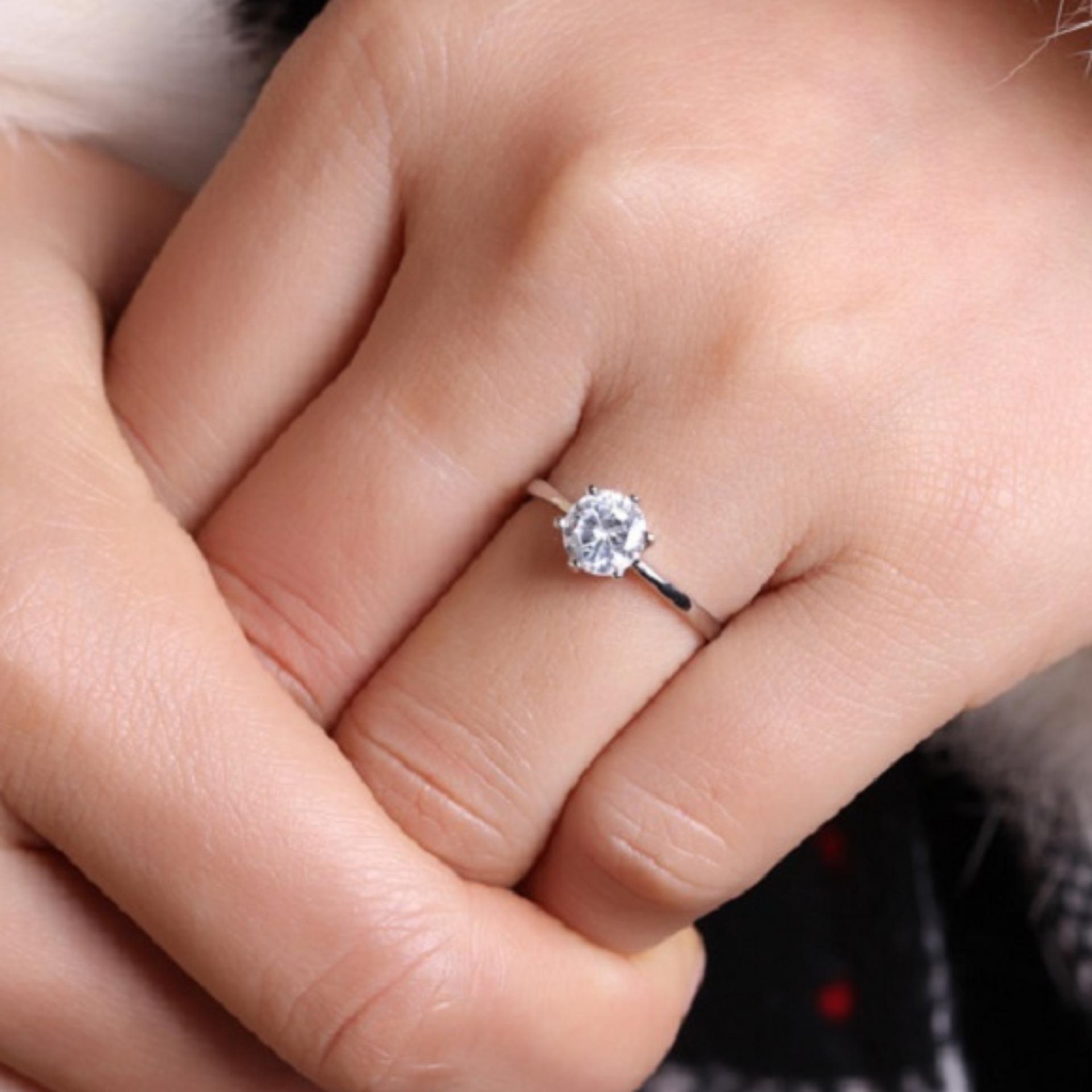 Nhẫn thời trang kim cương 6 chấu lấp lánh Freesize HHN-JZ049(Bạc)