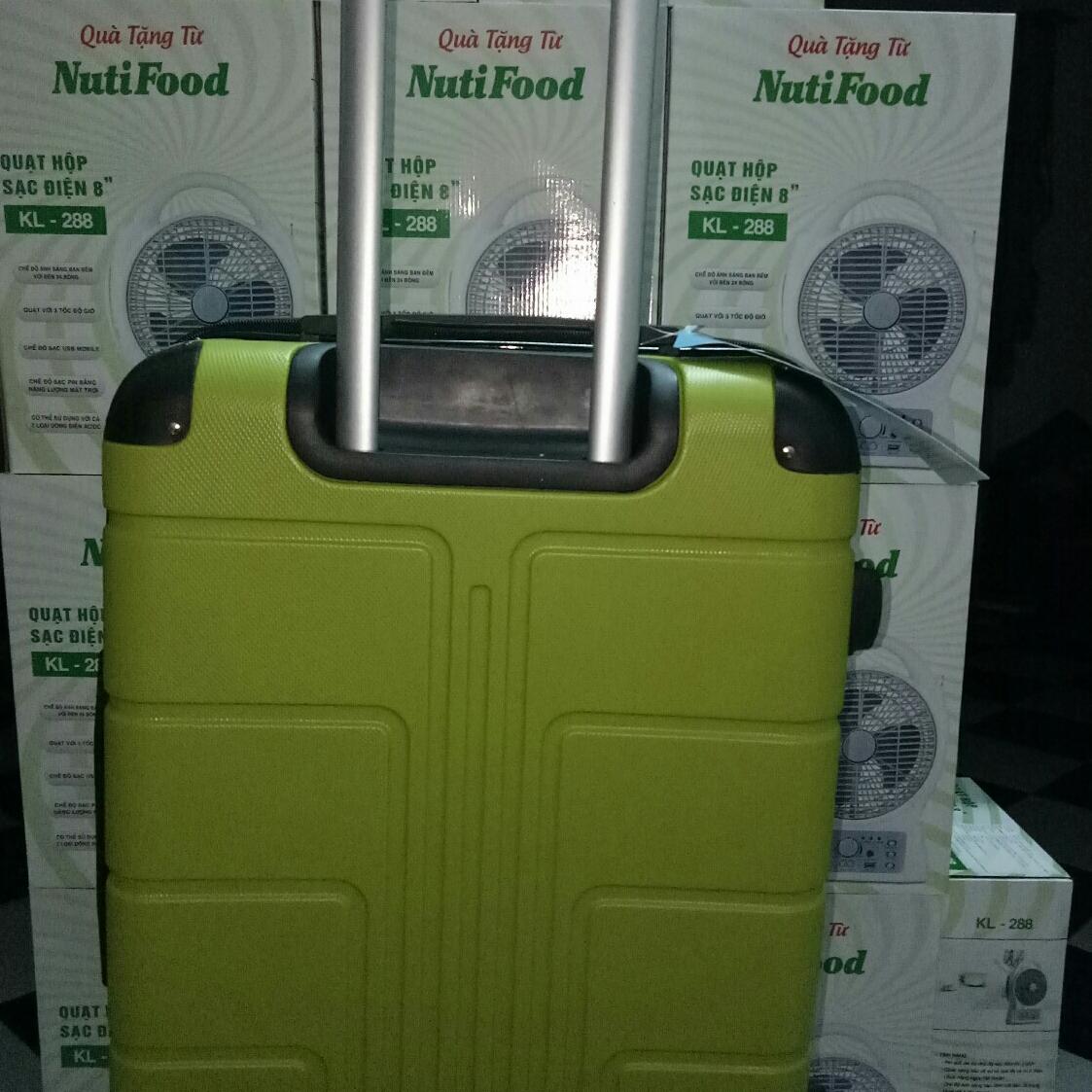 VALI KÉO DU LỊCH CÓ KHOÁ SỐ NUTIFOOD 24 INCH