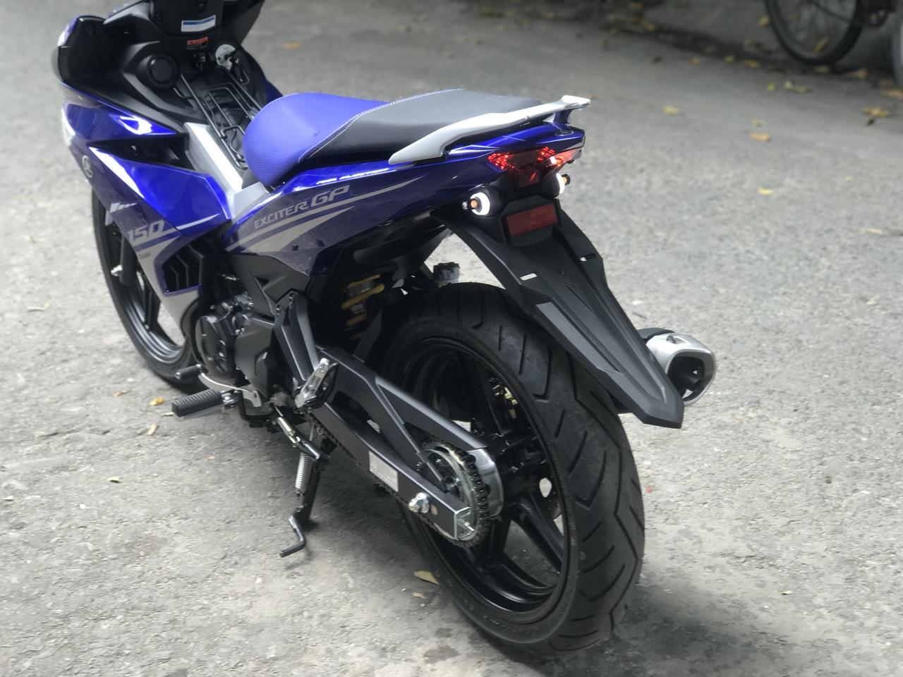 [HCM]DÈ SONIC CACBON CÓ LOGO LED CHO EXCITER 150/ WINNER