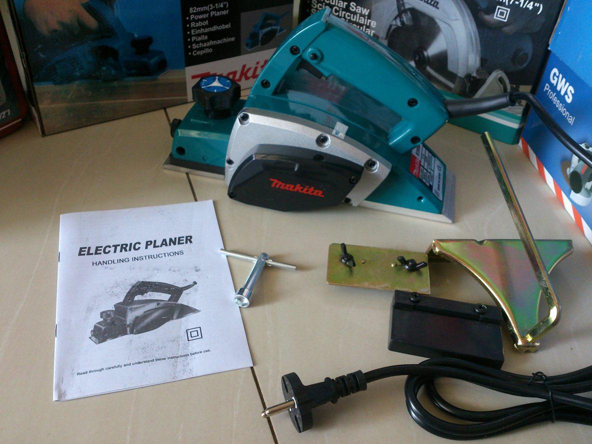 máy bào gỗ makita