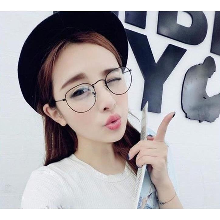 Mắt Kính Ngố Tròn Gọng Đen Thời Trang