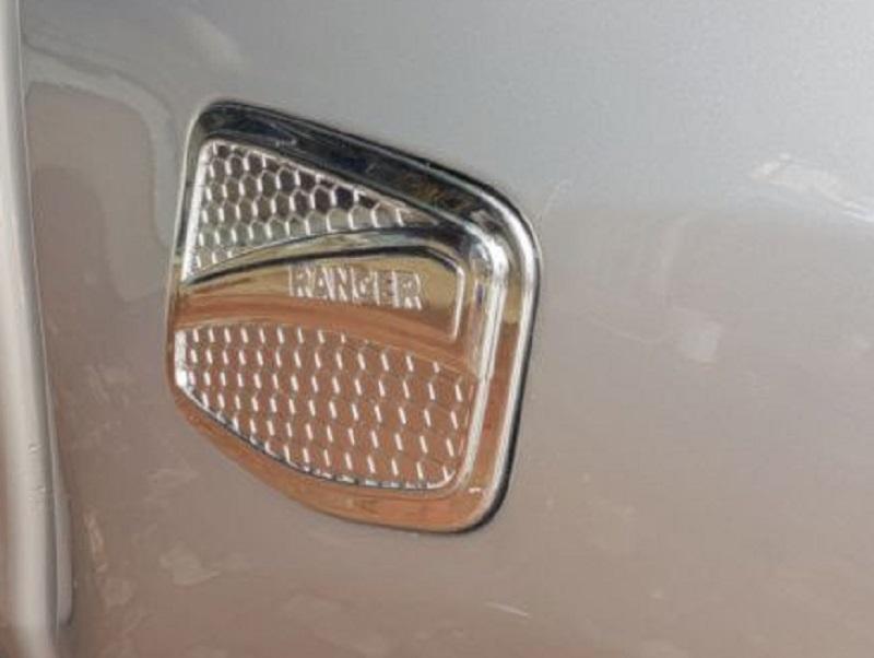 [Hỗ trợ lắp đặt khách Hà Nội] Ốp nắp bình xăng Ford Ranger