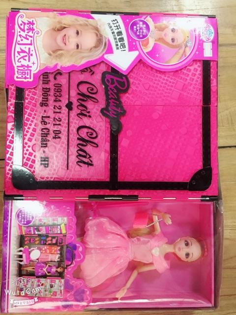 Siêu phẩm búp bê và tủ quần áo