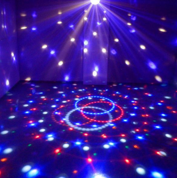 Đèn Led xoay 7 màu