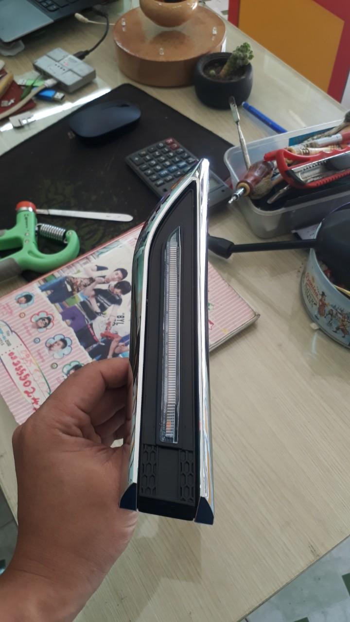 Đèn Led xi nhan hông thể thao