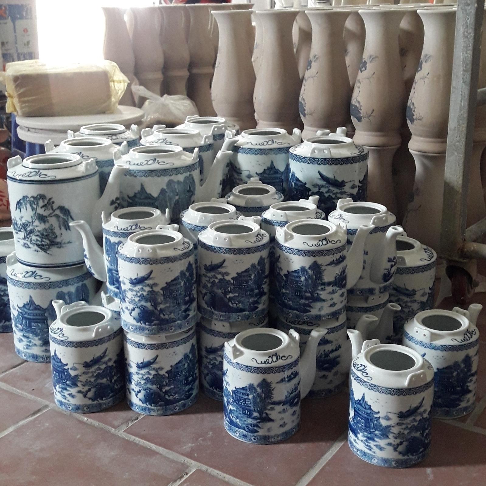 Ấm tích Bát Tràng- 1,5Lít