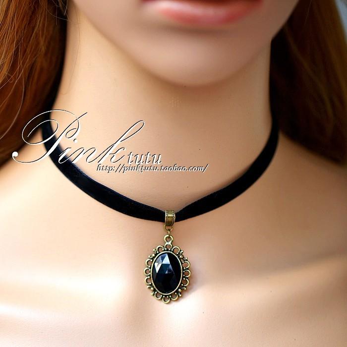 Vòng cổ choker thun đơn giản đá đen ấn tượng cho bạn nữ