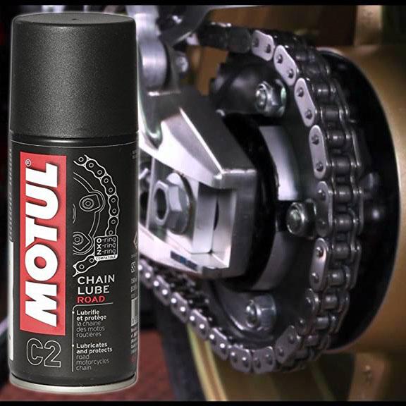 Chai xịt sên Motul Chain Lube Road C2 150ml