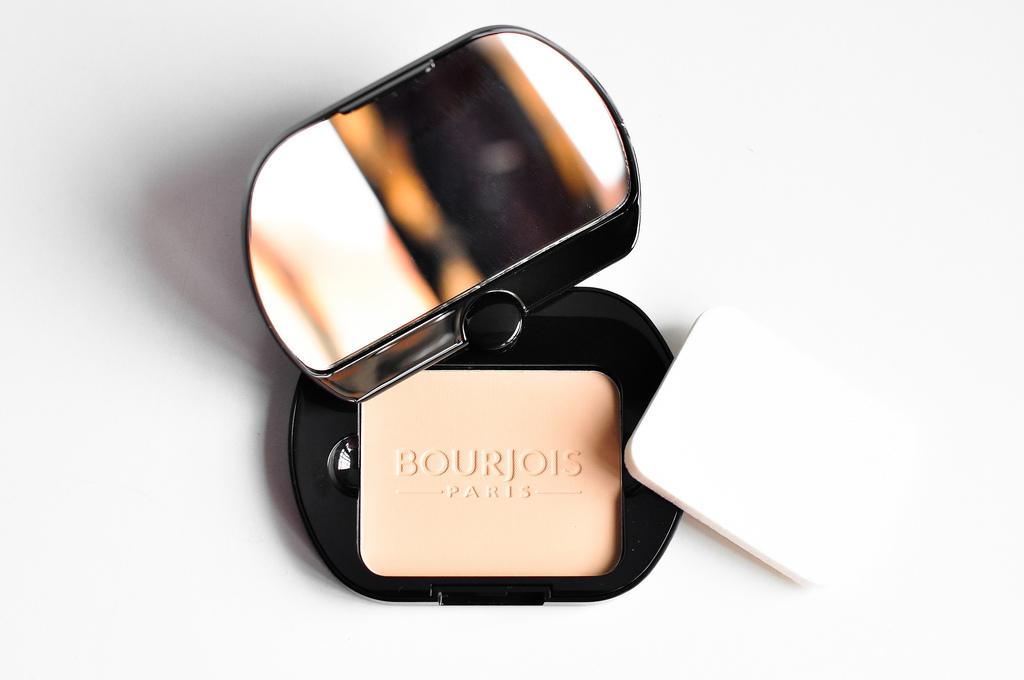 Phấn Phủ Bourjois Silk Edition Compact Powder Màu 51 Porcelain