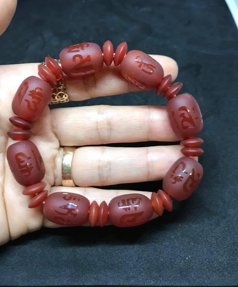 [HCM]VÒNG TAY ĐÁ MÃ NÃO ĐỎ NHÁM