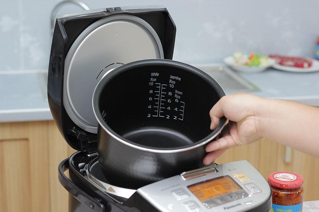 Nồi cơm điện Panasonic PANC-SR-ZX185KRAM 1.8L  