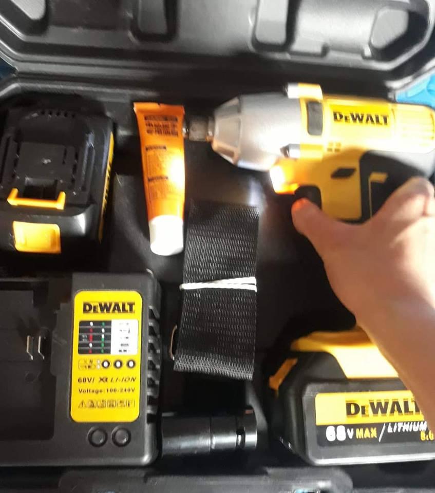 Máy siết bu lông dùng pin DeWalt