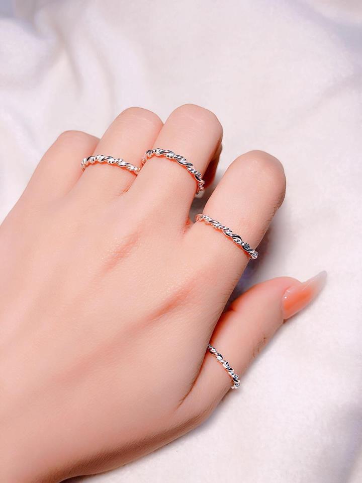 nhẫn xoắn