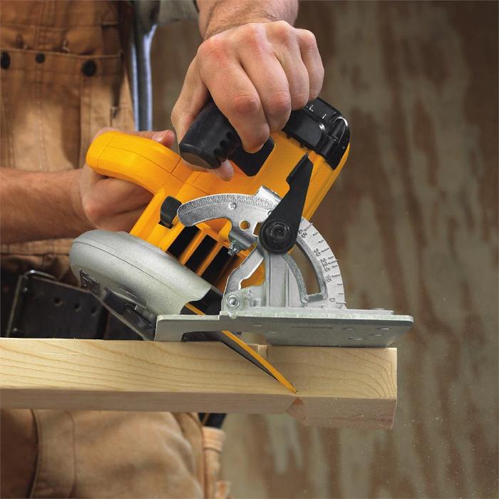 [HCM]185MM MÁY CƯA ĐĨA 1250W DEWALT DWE561-B1