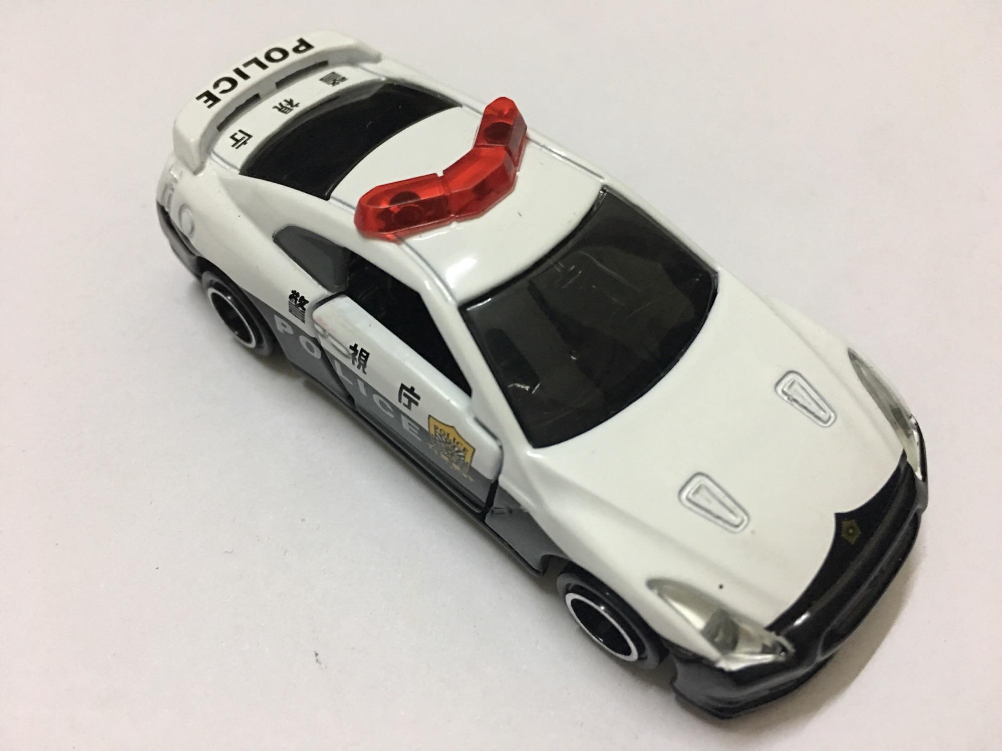 Xe mô hình cảnh sát Tomica Nissan