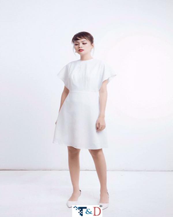 Đầm cánh dơi nữ màu trắng