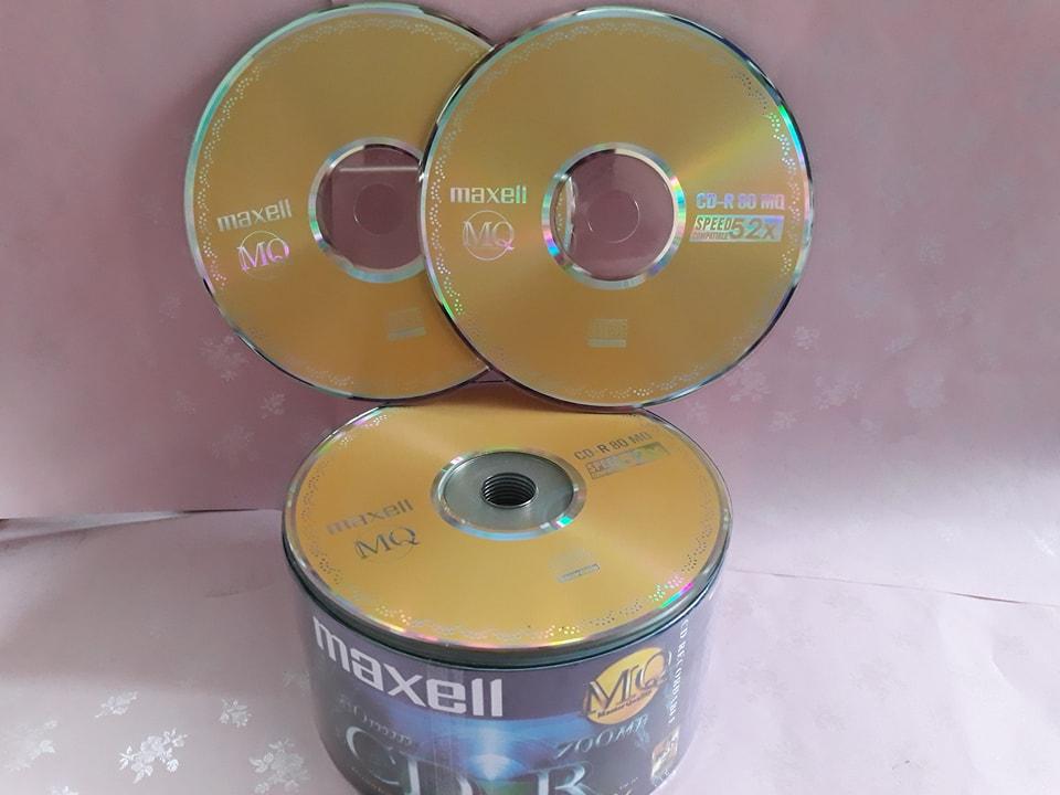 Đĩa trắng CD Maxel lốc 50 cái.