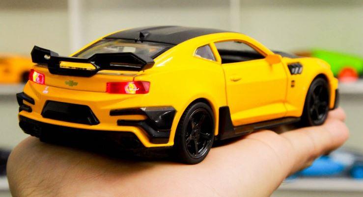 Xe mô hình Chevrolet Camaro 2018 tỷ lệ 1:32(Vàng)