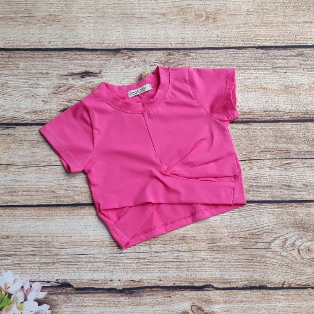 Áo croptop xoắn eo bé gái