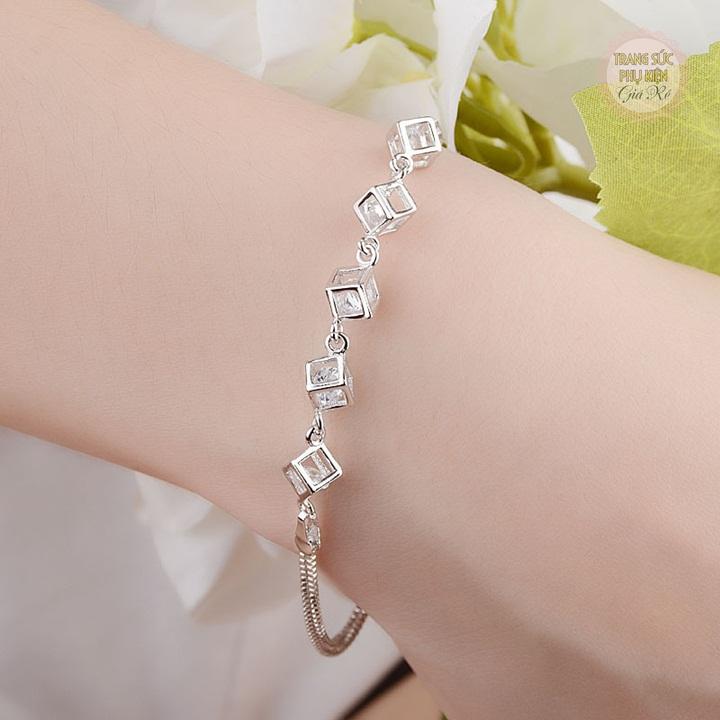 Lắc tay nữ đá lồng xinh xắn LT53