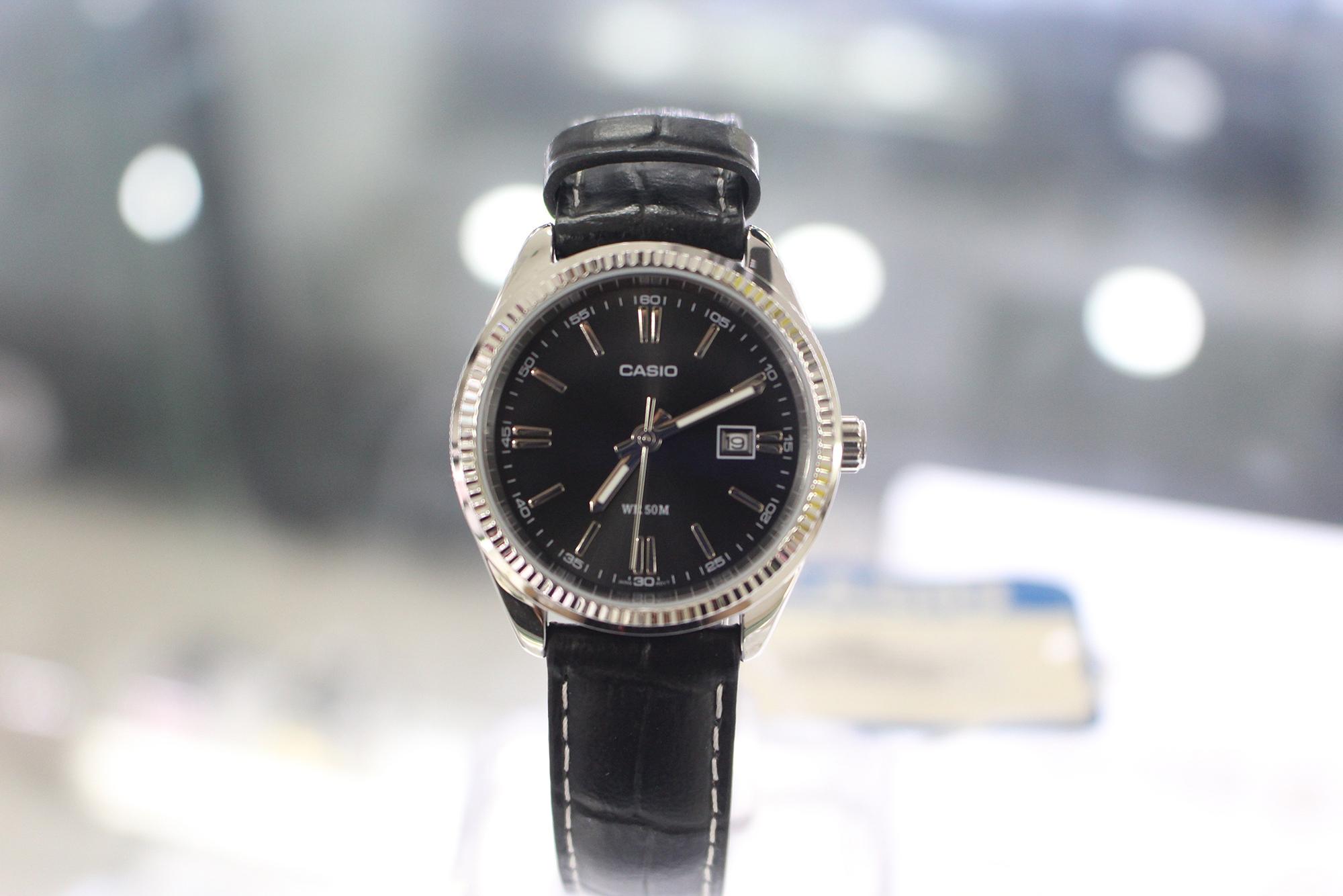 Đồng hồ nữ dây da Casio Anh Khuê LTP-1302L-1AVDF