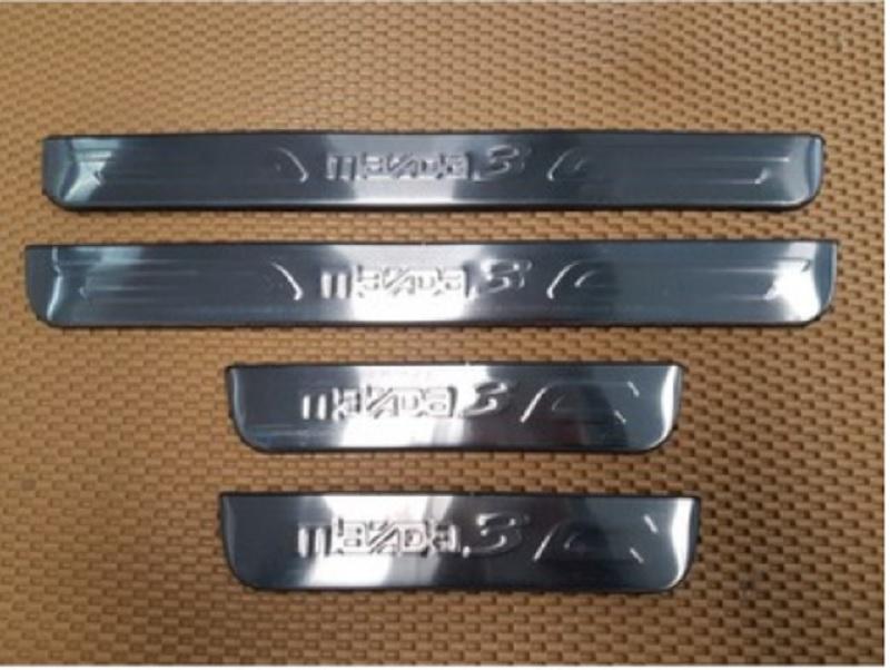 [Hỗ trợ lắp đặt khách Hà Nội] Ốp bậc cửa ngoài Mazda 3