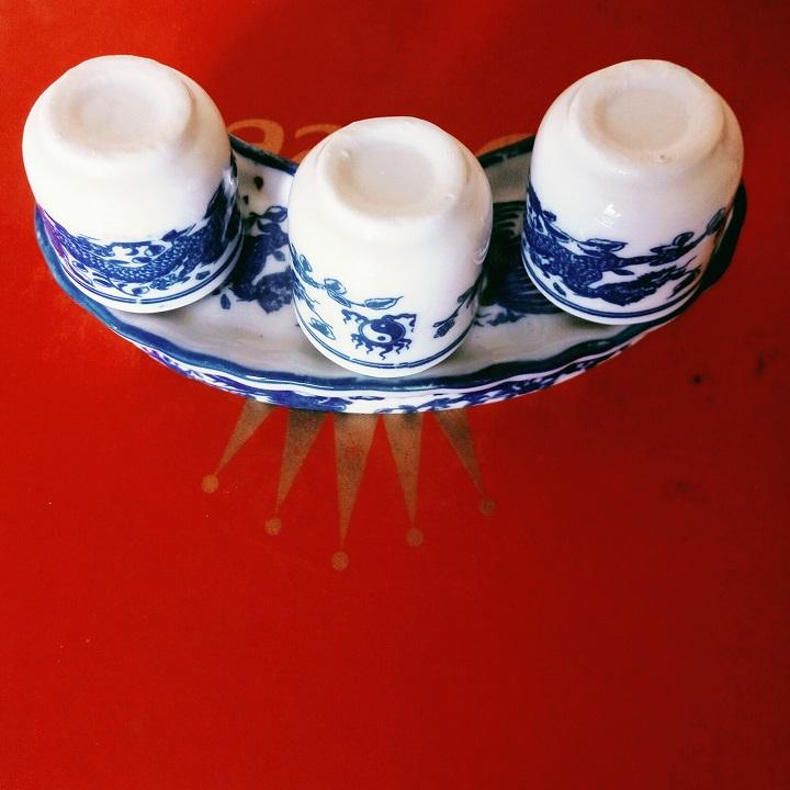 Bộ kỷ ban thờ 3 chén, gốm sứ Bát Tràng