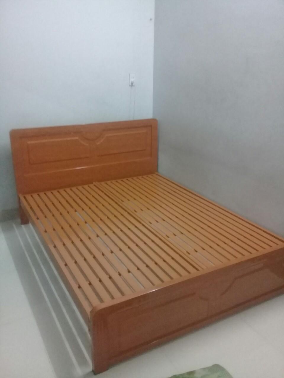 Giường sắt hộp giã gỗ 1m6x2m