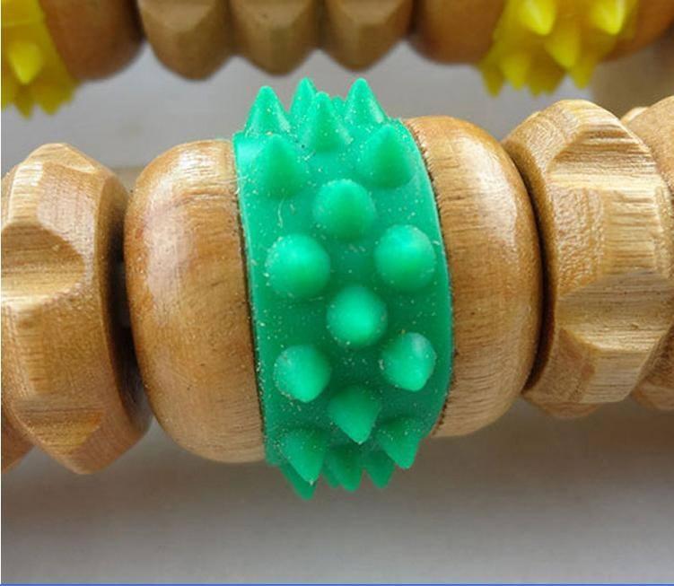 Bàn masage chân bằng gỗ có gai