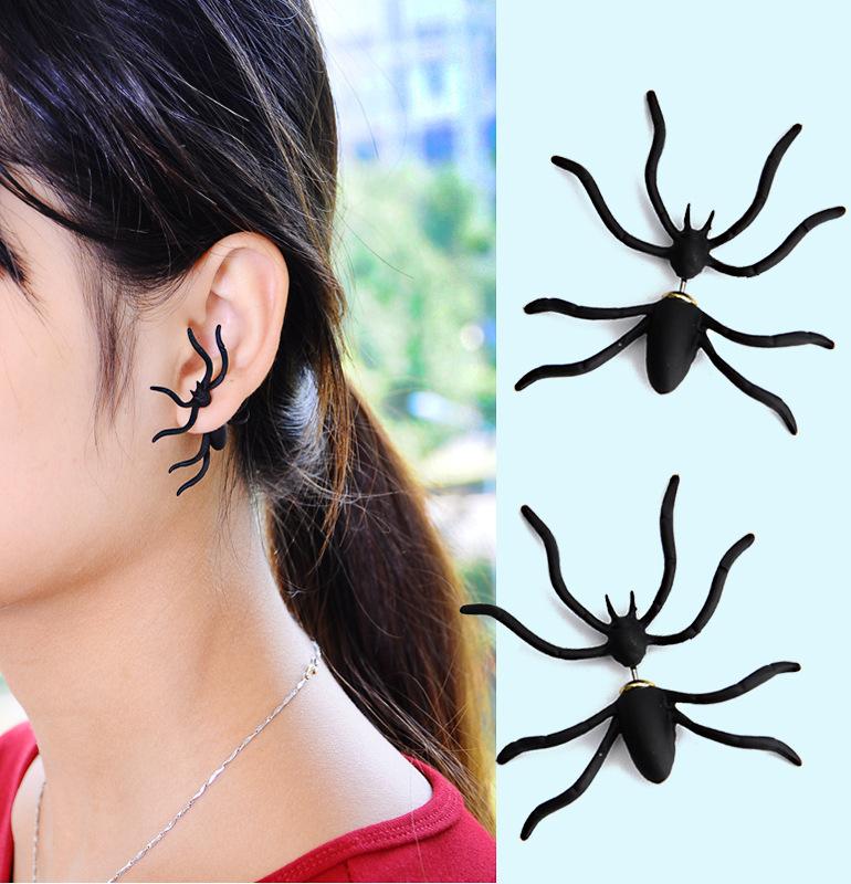 Bông tai nhện đen độc nhất vô nhị