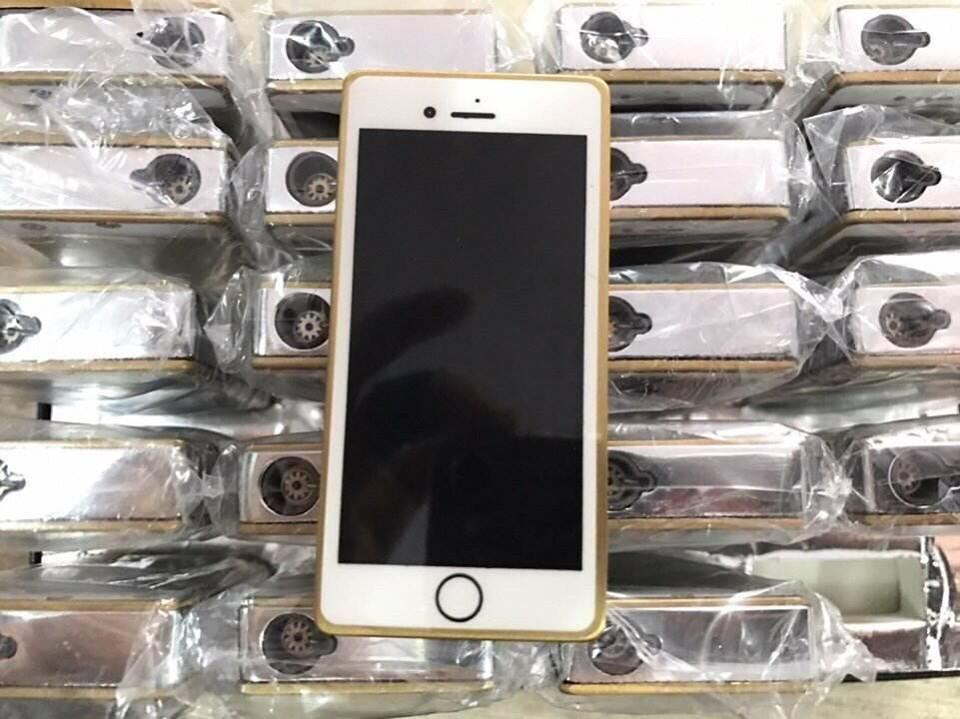 Quẹt Bật Lữa Hình Điện Thoại iPhone 6 Lữa Khè Xài Gas Cực Độc